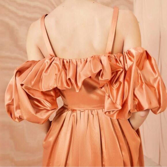 Ulla Johnson Metalic Satin Midi Dress 00 Copper Tulip Hem Off Shoulder New Money - Picture 4 of 16